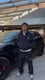 TORN PANT 2